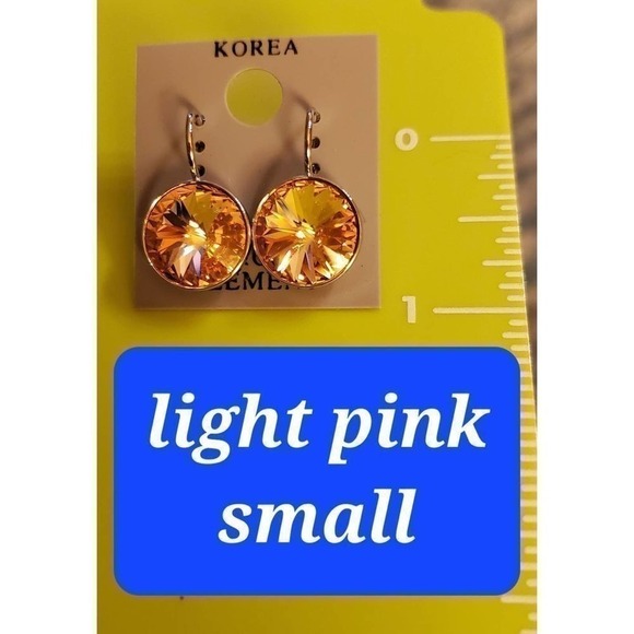 Swarovski Element Earrings Small. Light Pink NWT. Simple. Dangle. Bling Work - Picture 1 of 4